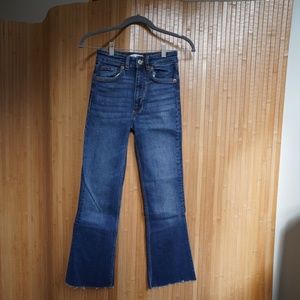Zara Cropped Flare Jean - size 00